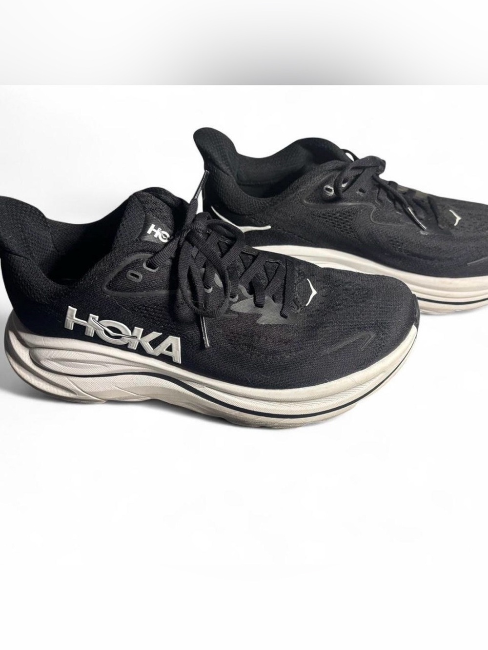Hoka Clifton 10 in black with white sole